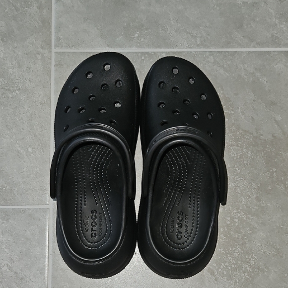 CROCS Black Sandals Versatile Flip Flops - Picture 1 of 2